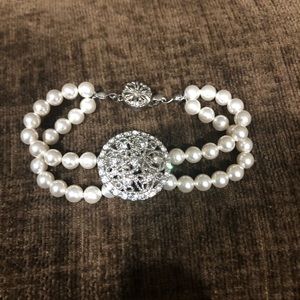 Beautiful Vintage Inspired Faux Pearl Bracelet